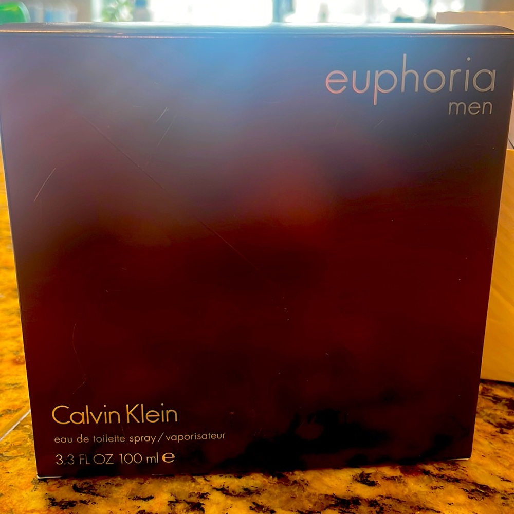 Euphoria mens cologne- new